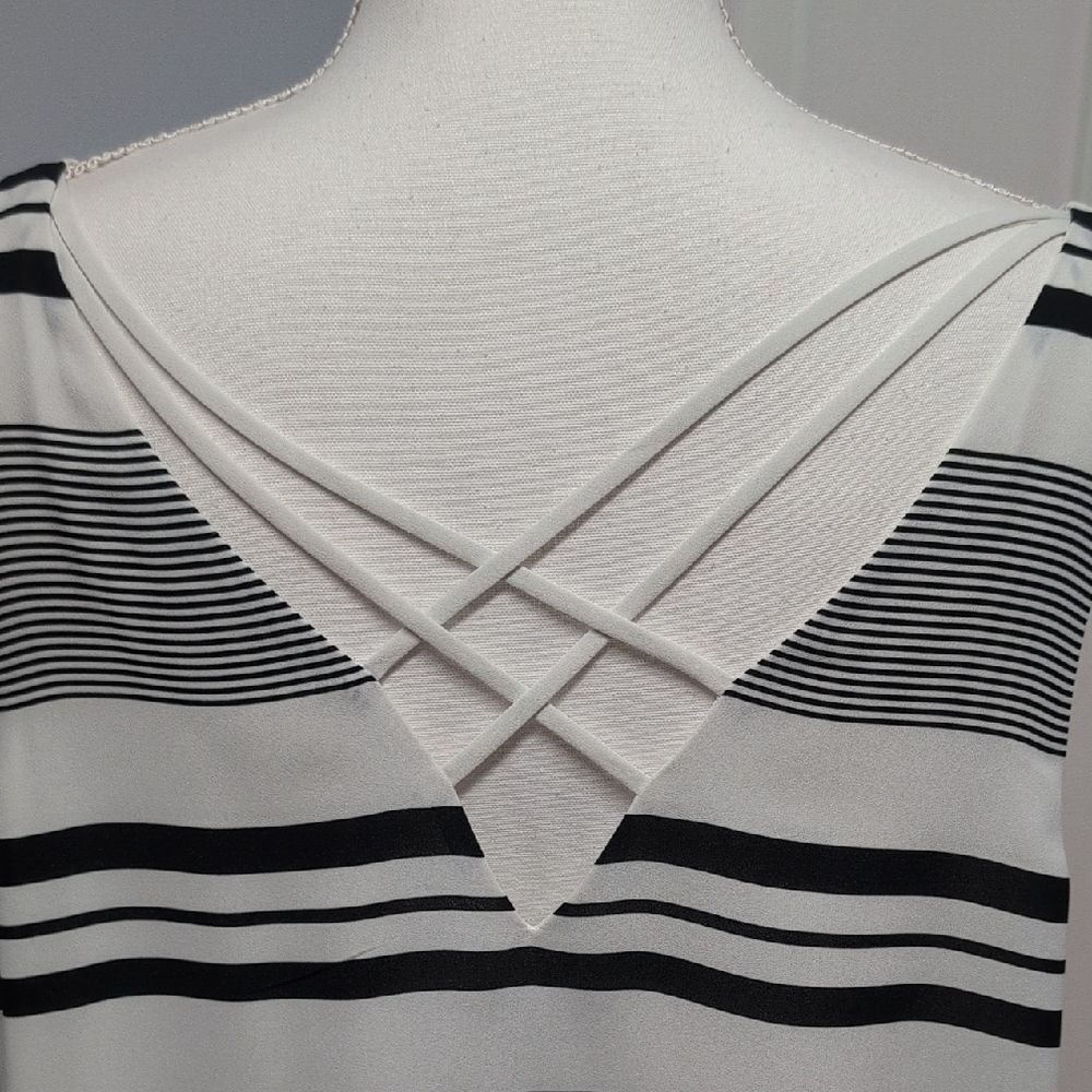 Express Black/White Striped Criss Cross Back Double V Fully Lined Tank Size XL - Picture 3 of 6